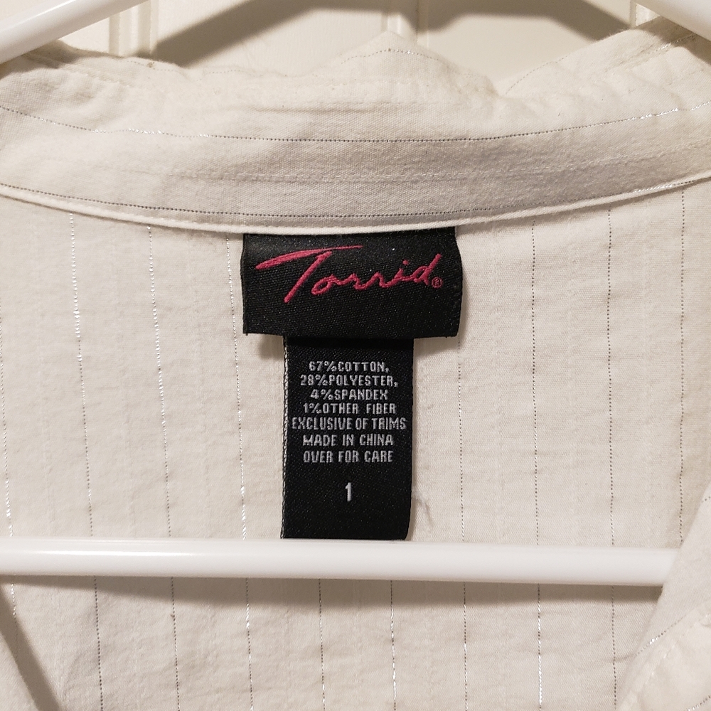 Retro style blouse - Picture 3 of 3